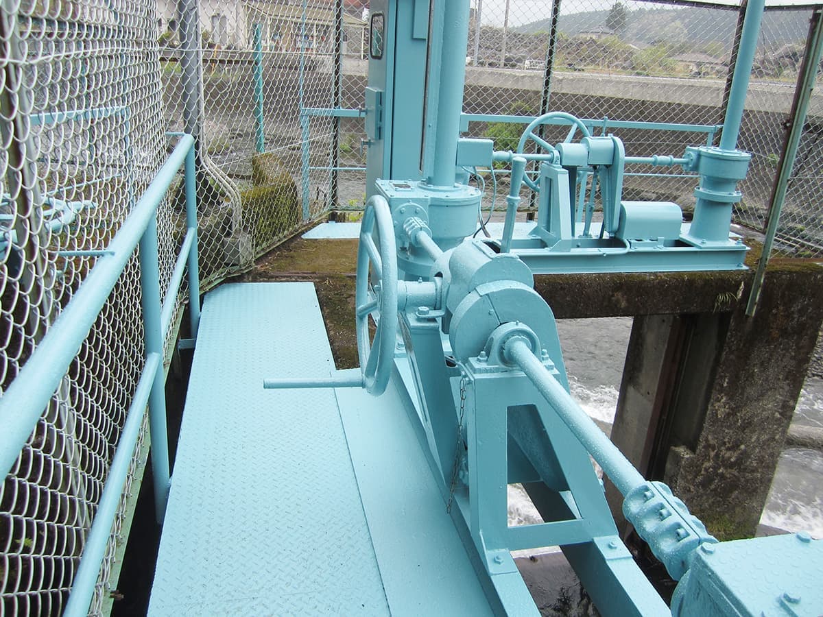 富士宮の鉄部や橋梁修繕の和光美装の水門塗装のイメージ画像