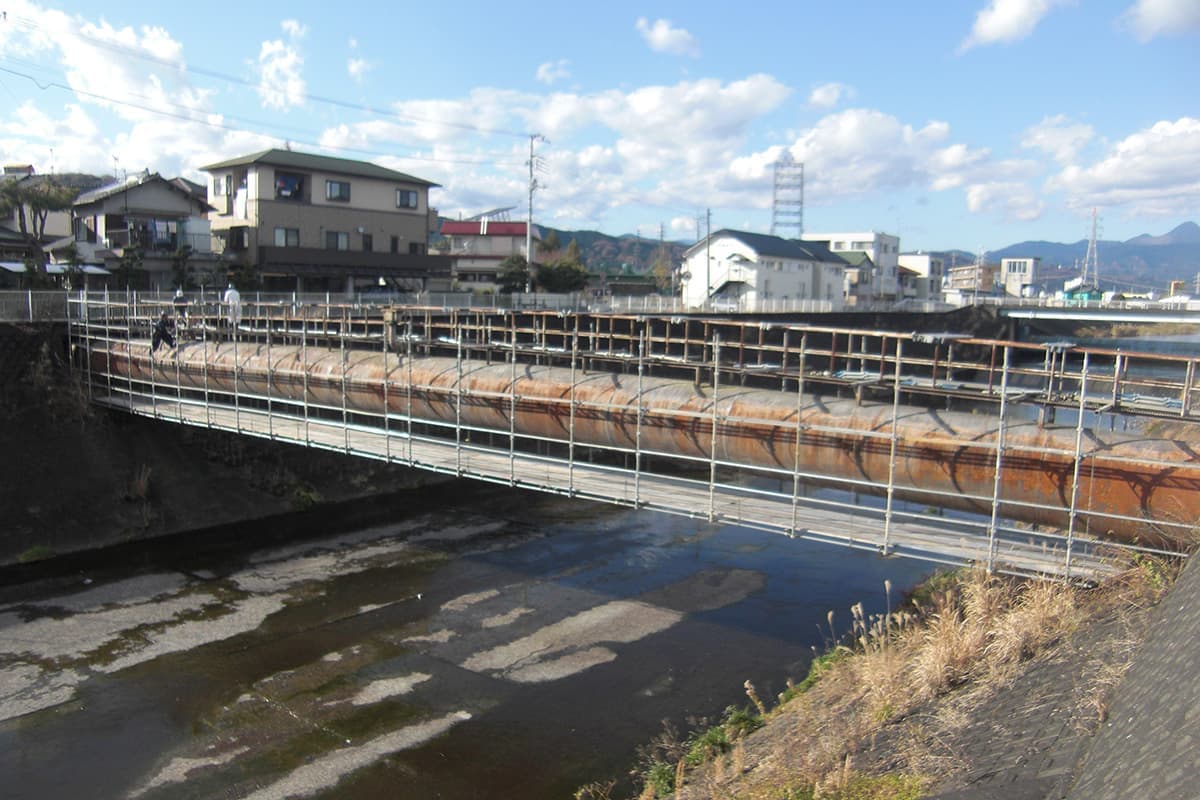 富士宮の鉄部や橋梁修繕の和光美装の水管橋塗装のイメージ画像