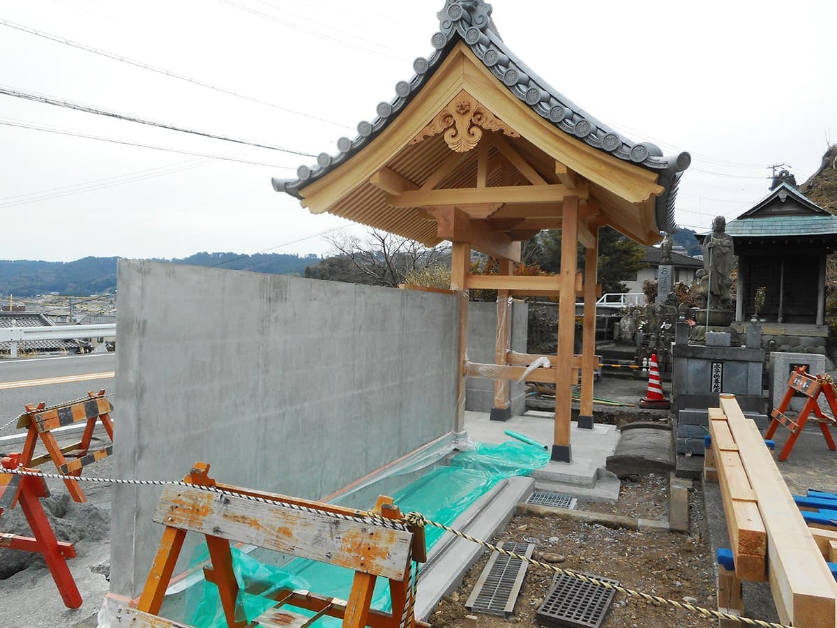 富士宮の和光美装による神社・仏閣の改修工事の門修繕の施工前のイメージ画像